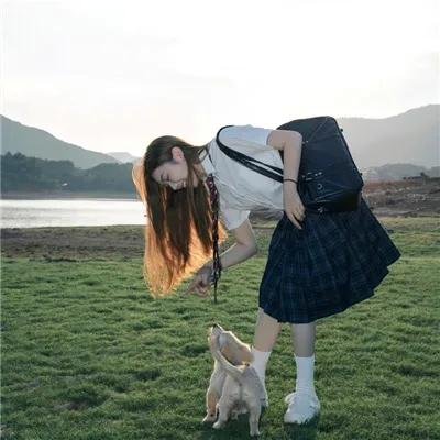 关于她的二三事